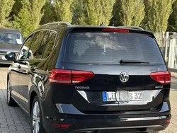Schwarz Gebraucht 2015 VW Touran Highline Van / Kleinbus | 10.500 € (Fairer Preis)
