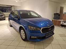 Blau metallic Gebraucht 2024 Skoda Fabia Selection | 21.280 € (Etwas zu teuer)