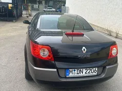 Schwarz Gebraucht 2004 Renault Mégane Cabriolet Authentique Cabrio | 1.700 € (Fairer Preis)