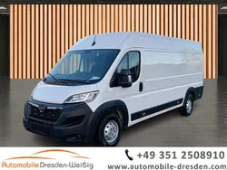 Weiss icy Gebraucht 2024 Opel Movano Edition Van | 29.980 € (Guter Preis)