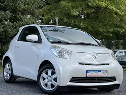 Weiß Gebraucht 2010 Toyota iQ Basis Kleinwagen | 4.999 € (Fairer Preis)