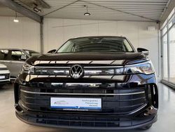 Deep black perleffekt Gebraucht 2024 VW Tiguan Design SUV | 32.690 € (Superpreis)