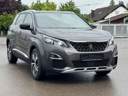 Grau Gebraucht 2017 Peugeot 5008 Allure GT-Line Van / Kleinbus | 15.999 € (Etwas zu teuer)