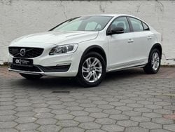 Weiß Gebraucht 2018 Volvo S60 CC Limousine | 17.900 €