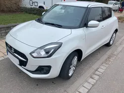Weiß Gebraucht 2021 Suzuki Swift Comfort Kleinwagen | 14.300 € (Fairer Preis)