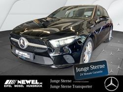 Nachtschwarz Gebraucht 2020 Mercedes A200 Limousine | 29.220 € (Teuer)