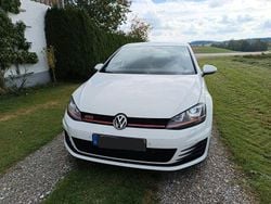 Weiß Gebraucht 2016 VW Golf VII GTI Limousine | 21.000 € (Fairer Preis)