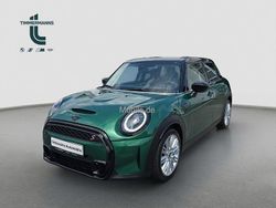 Grün Gebraucht 2024 Mini Cooper S Classic Kleinwagen | 29.950 € (Etwas zu teuer)