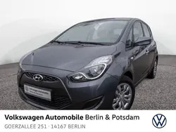 Grau Gebraucht 2019 Hyundai ix20 Van / Kleinbus | 13.990 €