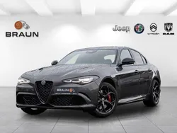 Rosso etna Neu 2024 Alfa Romeo Giulia Quadrifoglio Limousine | 82.850 € (Superpreis)