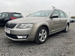 Cappuccinobeige metallic Gebraucht 2016 Skoda Octavia Style Kombi | 11.400 € (Fairer Preis)