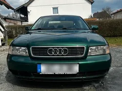 Grün Gebraucht 1997 Audi A4 Limousine | 1.600 € (Fairer Preis)