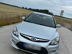 Grau Gebraucht 2010 Hyundai i30 Kleinwagen | 4.850 € (Fairer Preis)