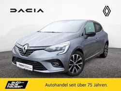 Grau Gebraucht 2023 Renault Clio V Techno Kleinwagen | 16.958 € (Fairer Preis)