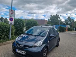 Grau Gebraucht 2008 Toyota Aygo Kleinwagen | 2.100 € (Fairer Preis)