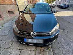 Schwarz Gebraucht 2009 VW Golf VI Highline Kleinwagen | 3.350 € (Etwas zu teuer)