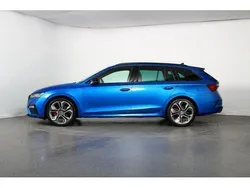 Gebraucht 2023 Skoda Octavia RS Kombi | 44.940 € (Teuer)