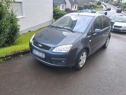Grau Gebraucht 2006 Ford C-MAX Van / Kleinbus | 1.950 €