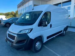 Weiß Gebraucht 2023 Peugeot Boxer Van | 28.950 € (Teuer)