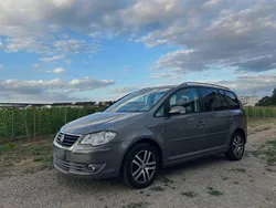 Grau Gebraucht 2008 VW Touran Van / Kleinbus | 5.990 € (Etwas zu teuer)