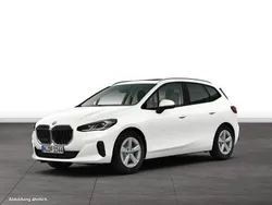 Weiß Gebraucht 2024 BMW 218 Active Tourer Van / Kleinbus | 30.890 € (Guter Preis)