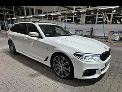Weiß Gebraucht 2018 BMW 530 M Sport Kombi | 21.500 €