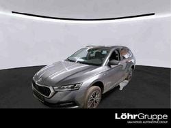 Grau Gebraucht 2022 Skoda Octavia Clever Kombi | 22.980 € (Fairer Preis)