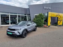 Kontrastgrau Gebraucht 2024 Opel Mokka Ultimate SUV | 22.990 € (Fairer Preis)