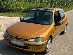 Gelb Gebraucht 1996 Peugeot 106 Kleinwagen | 899 € (Guter Preis)