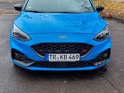 Blau Gebraucht 2022 Ford Focus ST Limousine | 26.900 € (Guter Preis)