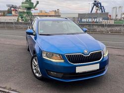 Blau Gebraucht 2013 Skoda Octavia Kombi | 8.200 € (Fairer Preis)