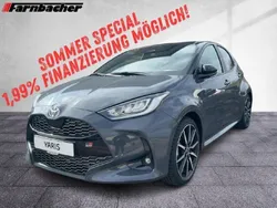 Grau Neu 2025 Toyota Yaris Hybrid Sport Limousine | 32.690 € (Fairer Preis)