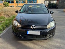 Schwarz Gebraucht 2011 VW Golf VI Comfortline Kleinwagen | 5.500 € (Fairer Preis)