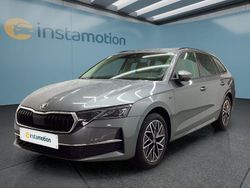 Grau Gebraucht 2025 Skoda Octavia Kombi | 34.249 € (Fairer Preis)