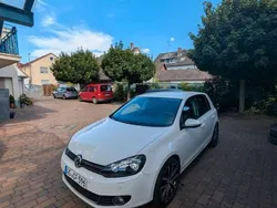 Weiß Gebraucht 2010 VW Golf VI Highline Limousine | 3.700 € (Superpreis)