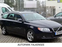 Blau Gebraucht 2008 Volvo V70 Summum Kombi | 9.999 €
