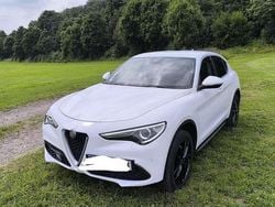 Weiß Gebraucht 2019 Alfa Romeo Stelvio Super SUV | 22.999 € (Guter Preis)