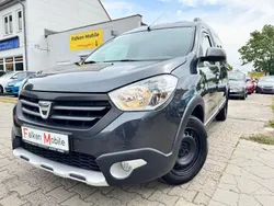 Grau Gebraucht 2016 Dacia Dokker Stepway Van | 7.998 € (Fairer Preis)