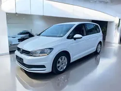Weiß Gebraucht 2019 VW Touran Van / Kleinbus | 15.499 € (Superpreis)