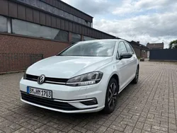 Weiß Gebraucht 2019 VW Golf VII IQ Drive Limousine | 16.299 € (Guter Preis)