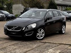 Schwarz Gebraucht 2013 Volvo V60 Summum Kombi | 8.499 € (Fairer Preis)