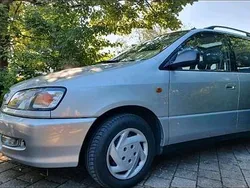 Silber Gebraucht 1997 Toyota Picnic Van / Kleinbus | 5.500 €