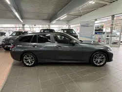 Grau Gebraucht 2022 BMW 320 Advantage Limousine | 26.750 € (Superpreis)