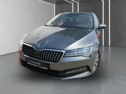 Graphite grau metallic (metallic) Gebraucht 2022 Skoda Superb Ambition Kombi | 28.980 € (Fairer Preis)