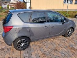 Grau Gebraucht 2016 Opel Meriva Edition Van / Kleinbus | 5.000 € (Fairer Preis)