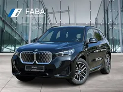 Schwarz Neu 2025 BMW iX1 M Sport SUV | 47.190 € (Fairer Preis)