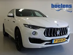 Weiß Gebraucht 2022 Maserati Levante SUV | 75.371 €