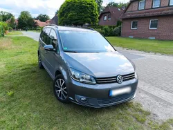 Grau Gebraucht 2011 VW Touran Highline Van / Kleinbus | 5.500 € (Fairer Preis)