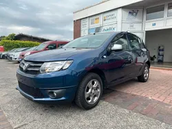 Blau Gebraucht 2015 Dacia Sandero Celebration Kleinwagen | 5.999 € (Guter Preis)