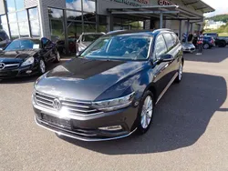 Grau Gebraucht 2020 VW Passat Highline Limousine | 19.999 € (Guter Preis)